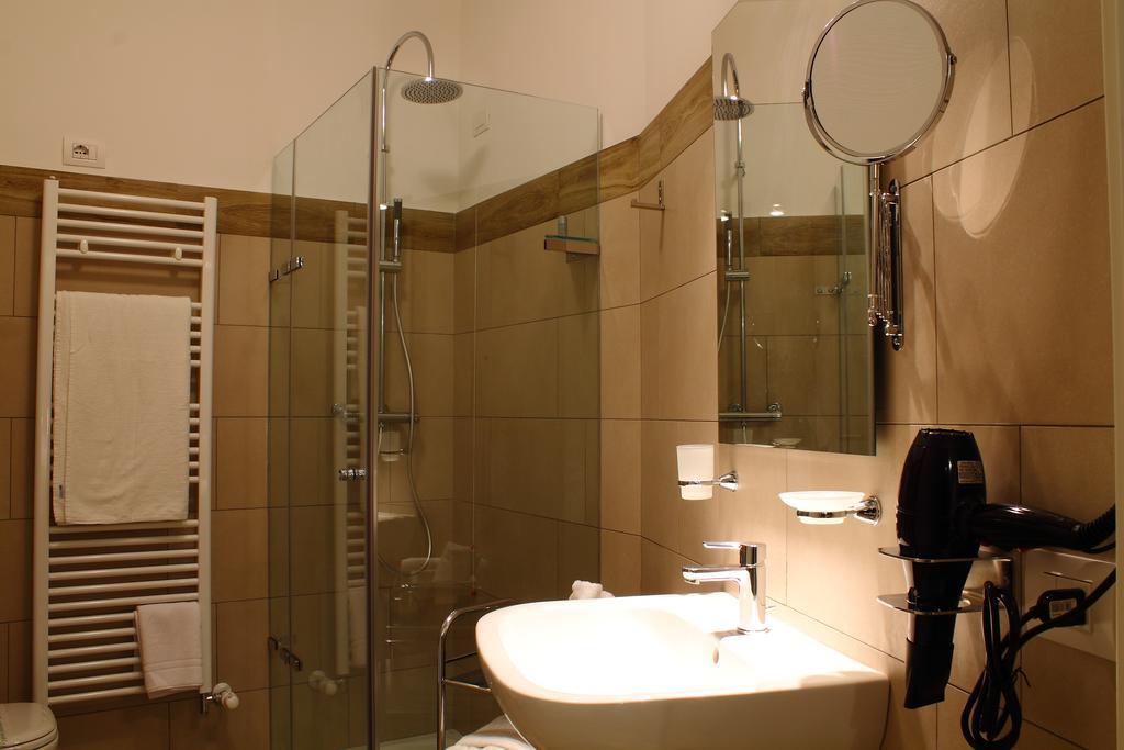 Bhl Boutique Rooms Legnano Oda fotoğraf