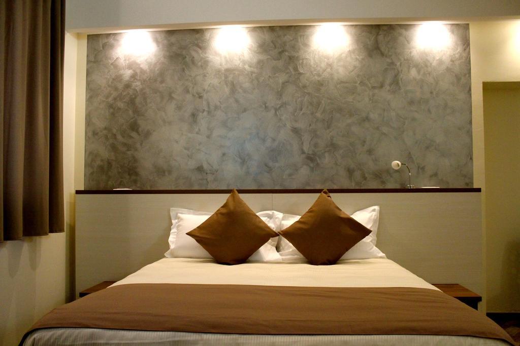 Bhl Boutique Rooms Legnano Oda fotoğraf