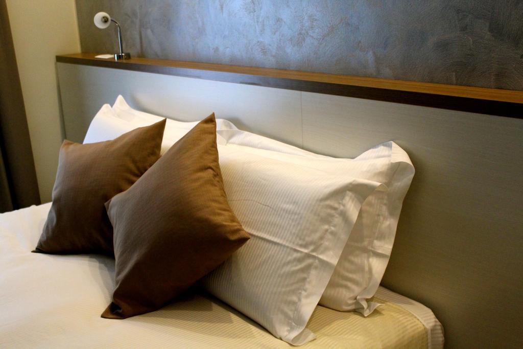 Bhl Boutique Rooms Legnano Oda fotoğraf
